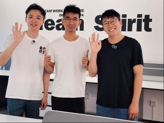 东方甄选“复仇者联盟”来了前CEO携明明、天权另立山头,经营品类高度对标,员工称“挖角也没人去”